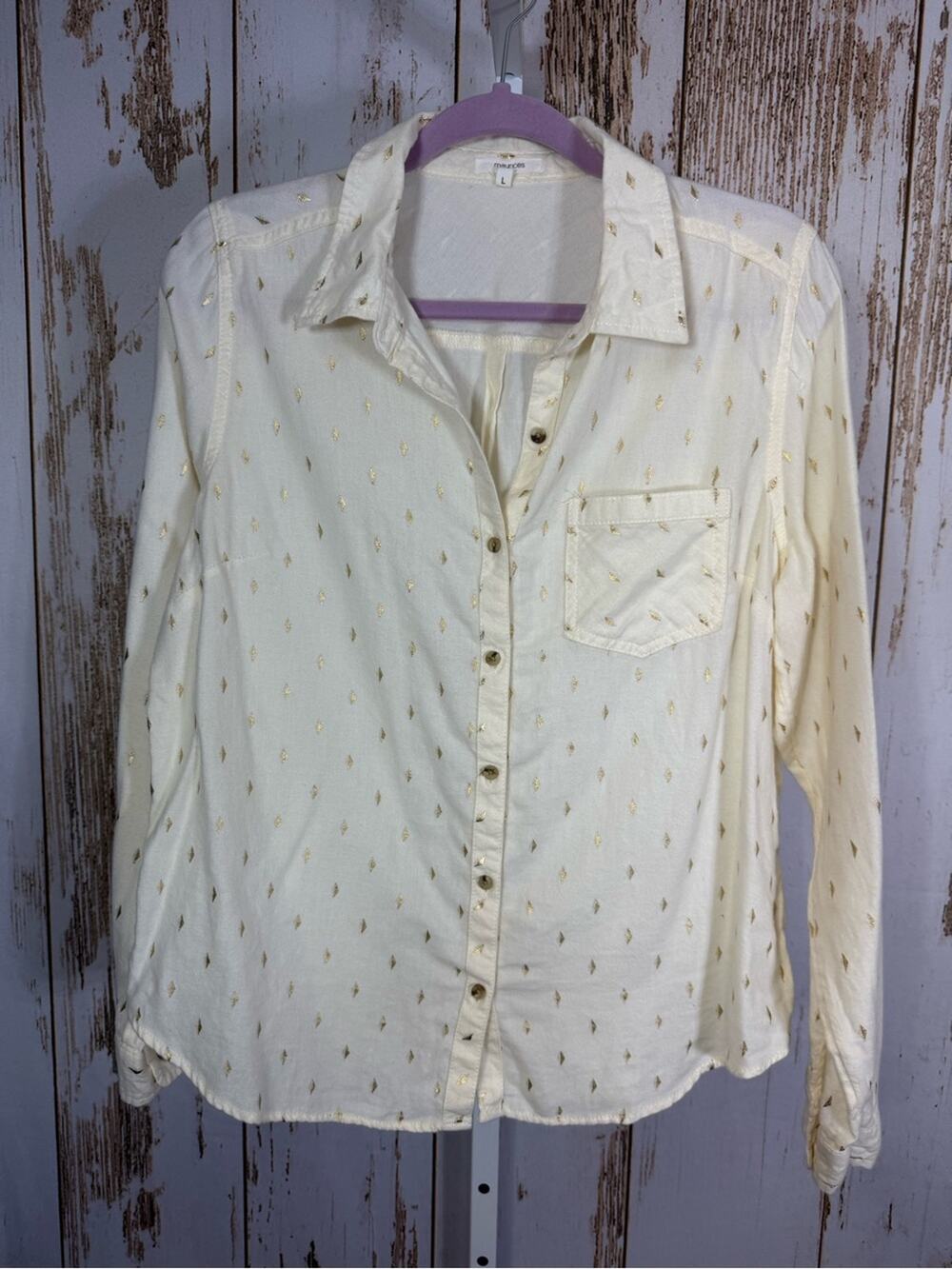 Maurices, Flannel Cream Button Up Shirt, Gold Lightning Print. Size Large.